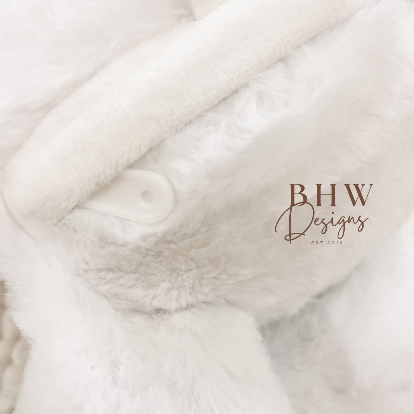 close up of the zip closing on the back