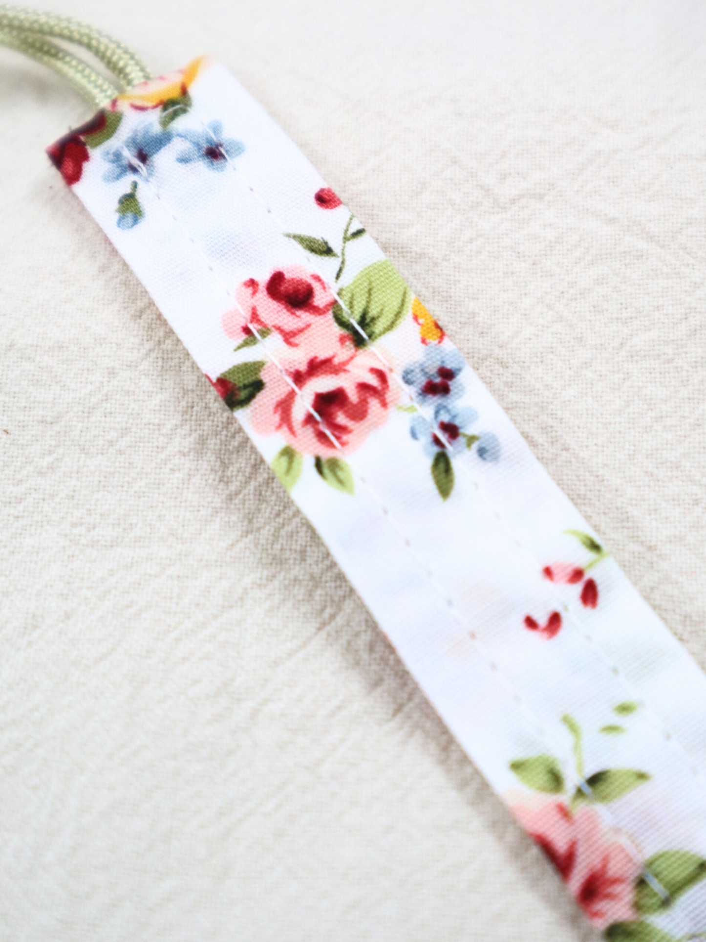Floral Dummy Clips