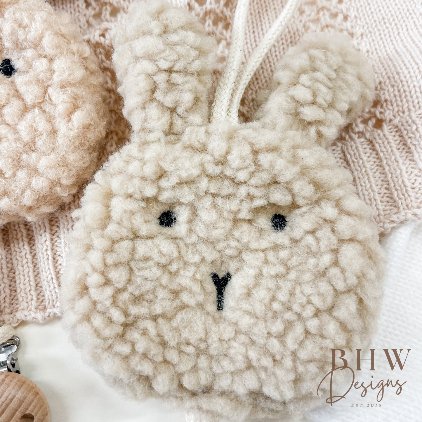 boucle bunny dummy clip in beige 